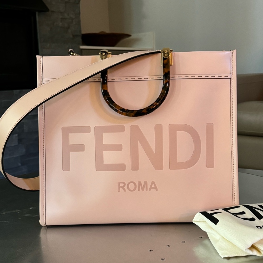 Fendi Pink Tote Bag with Tortoiseshell Effect Handles - Picture 2 of 14